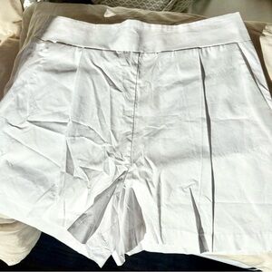 Susana Monaco Poplin Pleated White Shorts